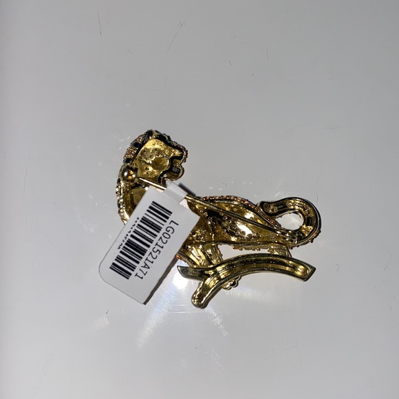 Beautiful Brooch - Picture 2 of 2